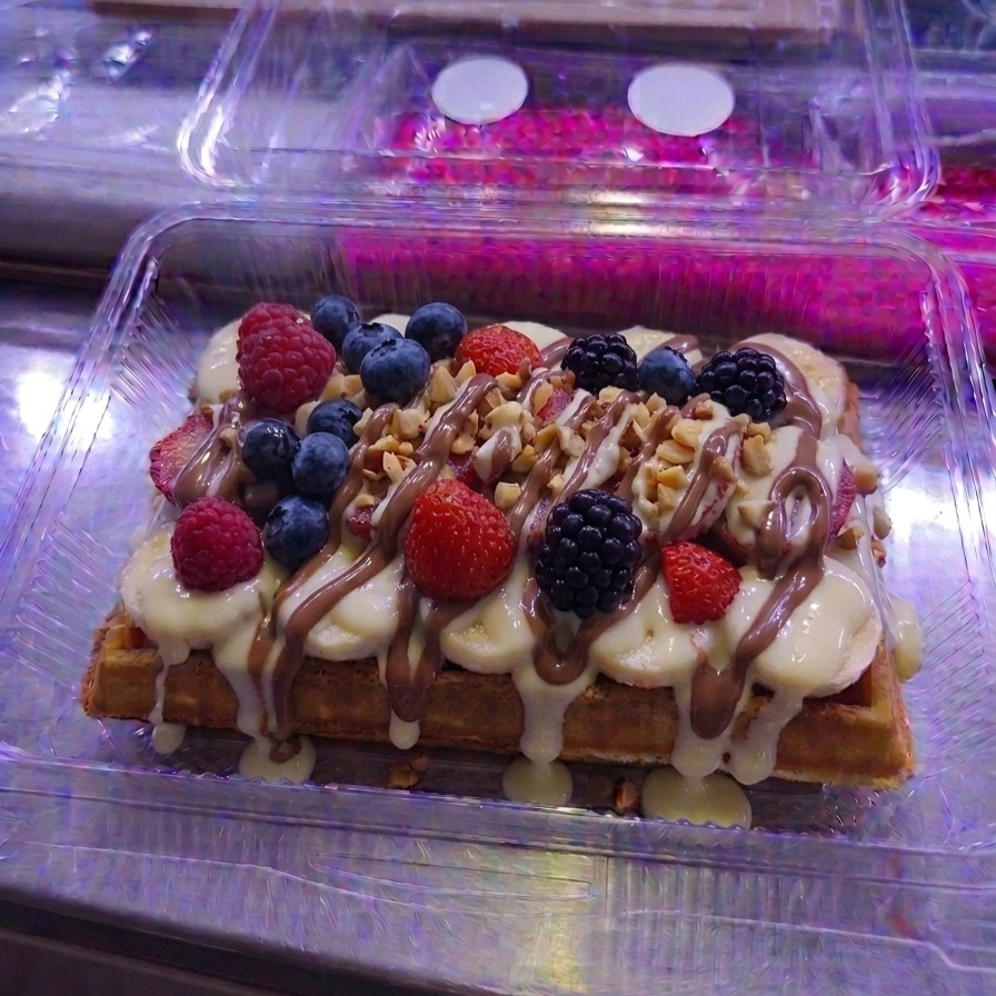 Orman Meyveli Waffle (Büyük Hamur)
