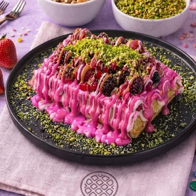 Frambuazlı Orman Meyveli Waffle