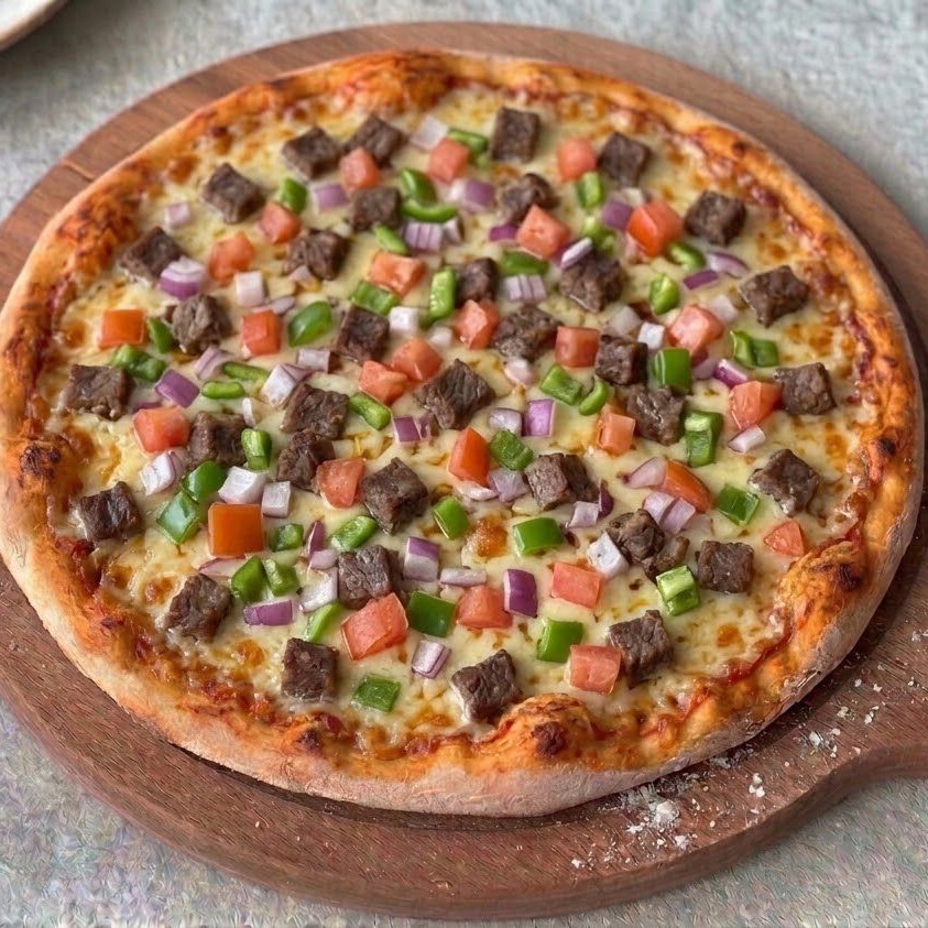 Kavurmalı Pizza (Büyük)