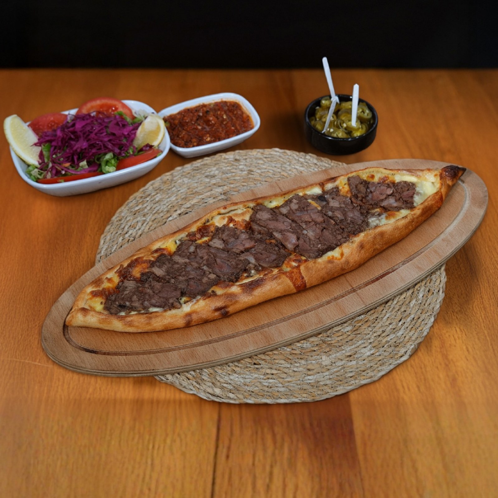 Kavurmalı Kaşarlı Pide