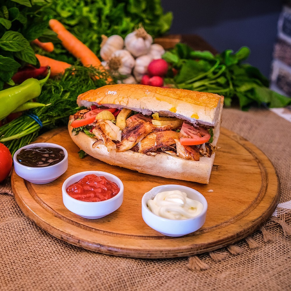 Yarım Ekmek Arası Tavuk Döner