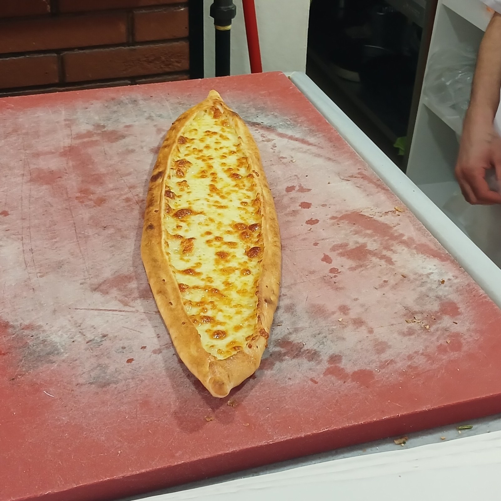 Kaşarlı Yumurtalı Pide