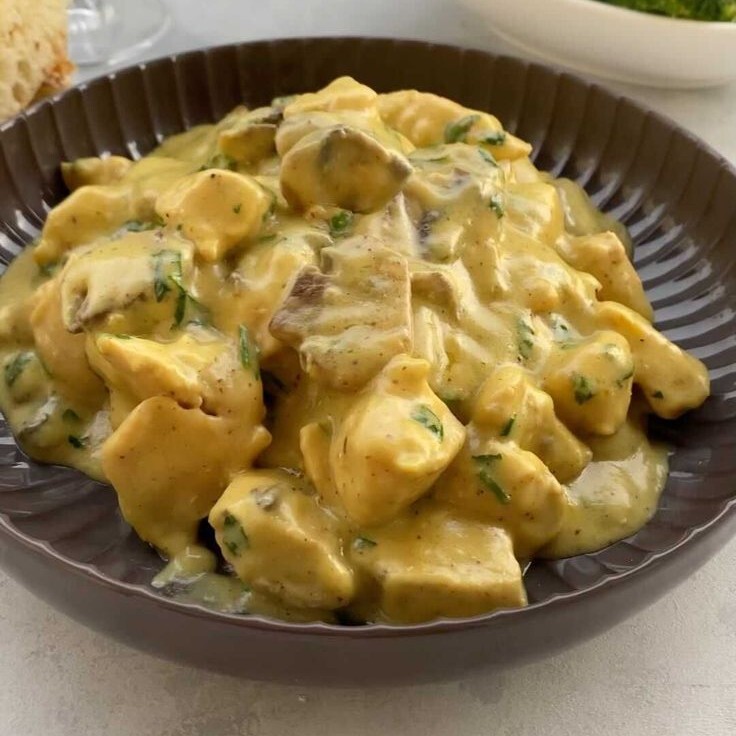 Pesto Soslu Tavuk