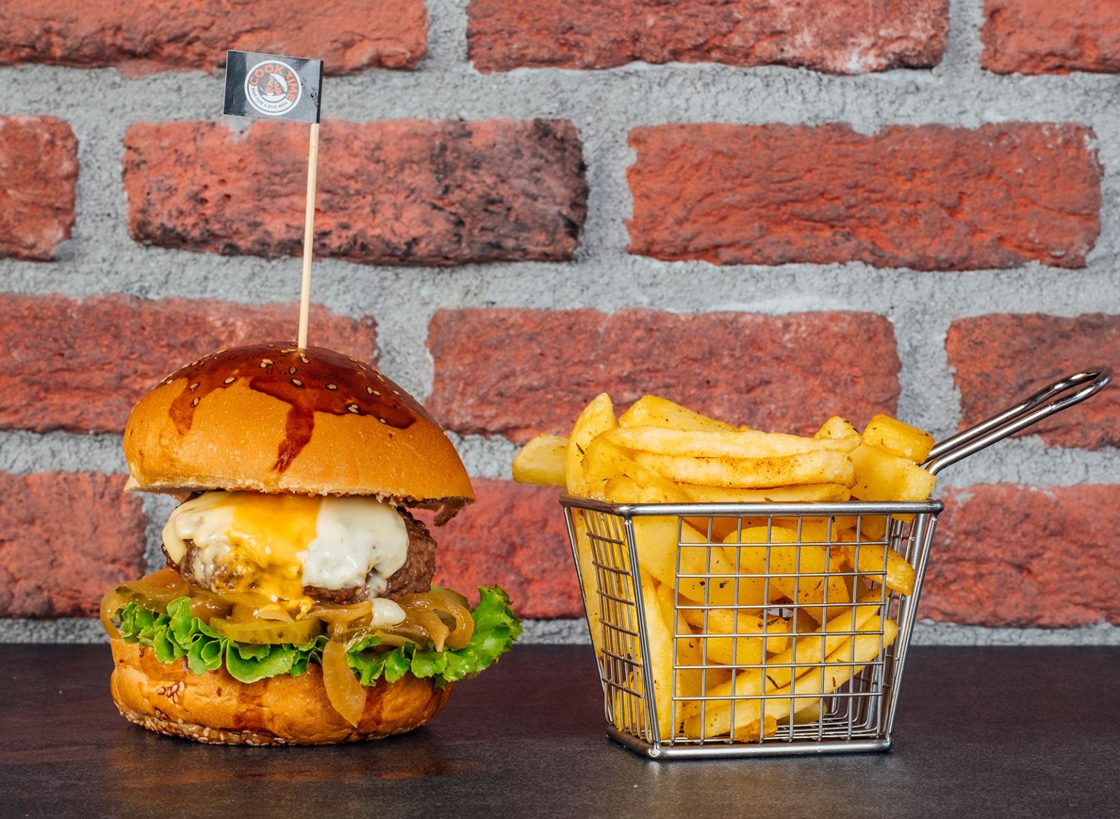 Üç Peynirli Burger