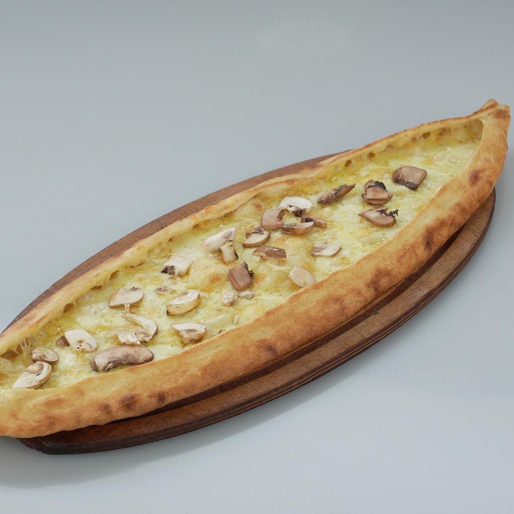 Kaşarlı Mantarlı Pide