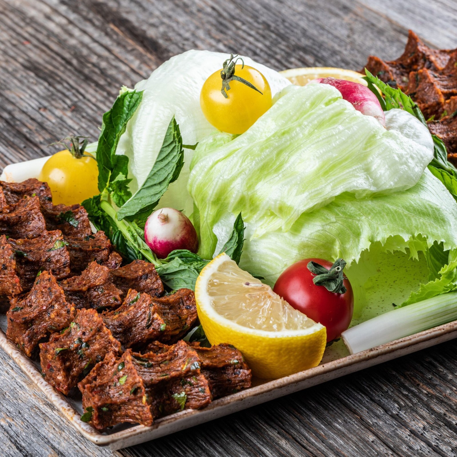 Çiğ Köfte (1 Kg) + Litrelik Ayran
