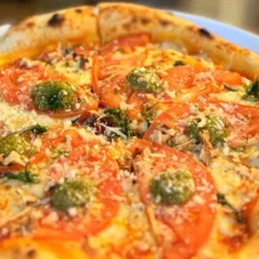 Pizza Caprese