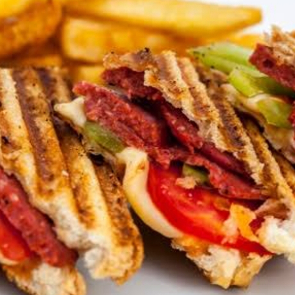 Uber EatsSucuklu Tost