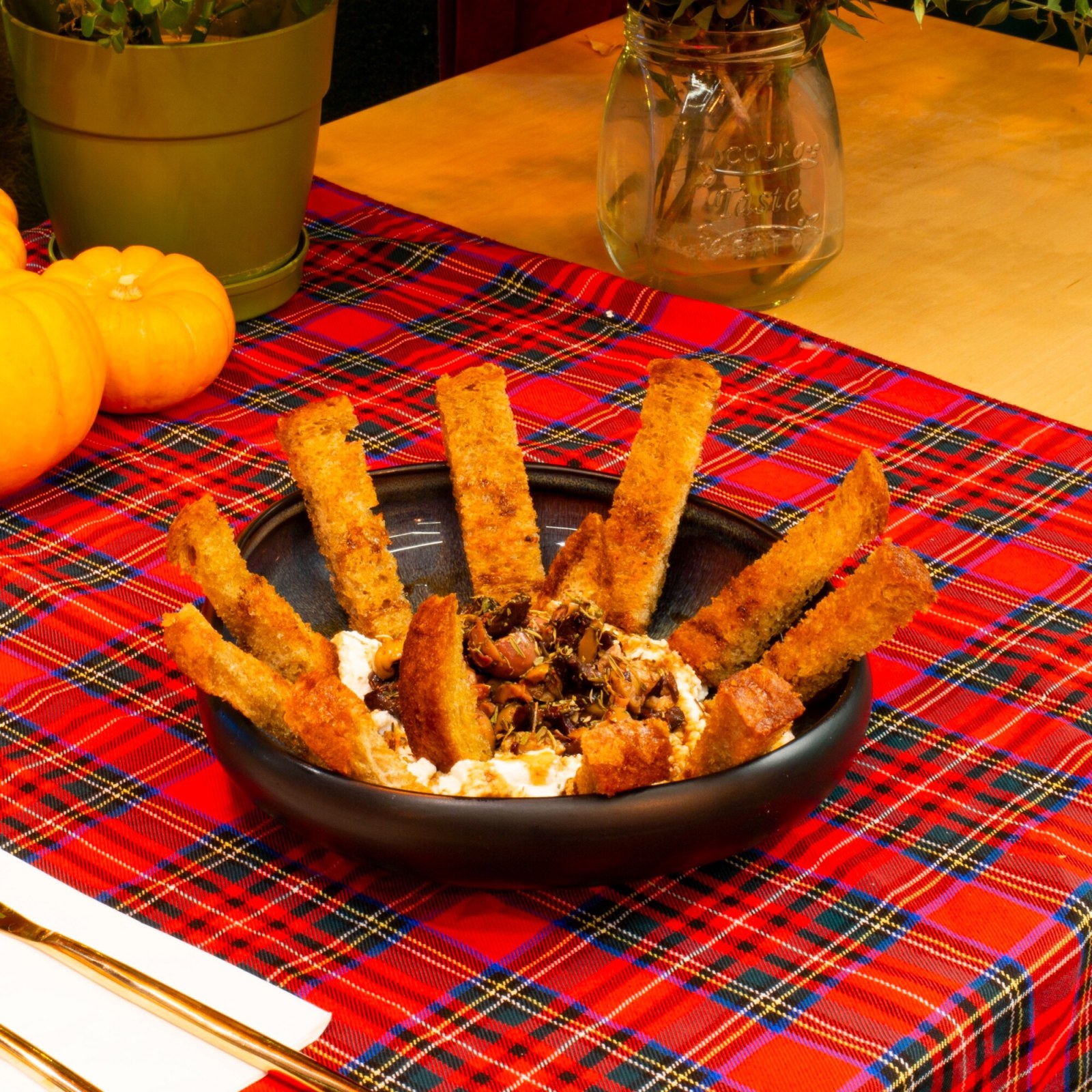 Zahterli Zeytin Salatası