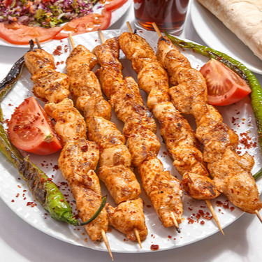Tavuk şiş (1 kg.)