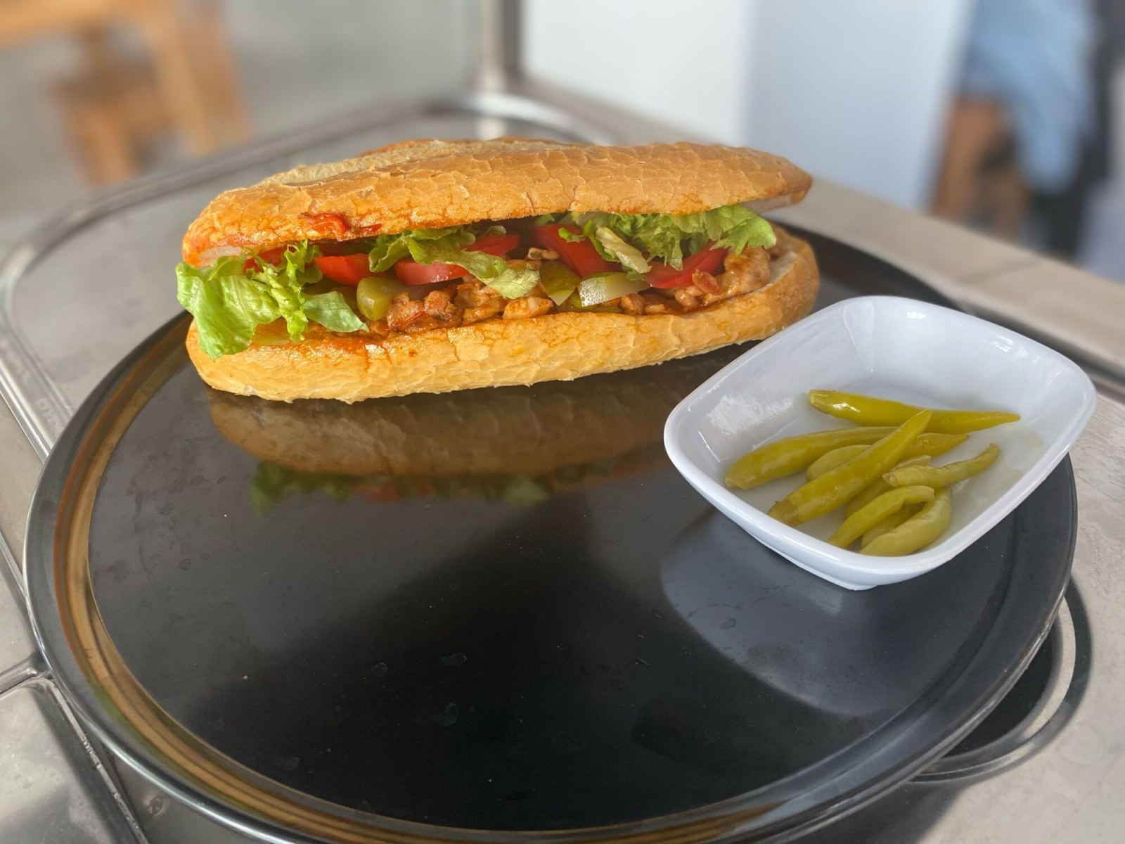 Soslu Tavuk Sandviç