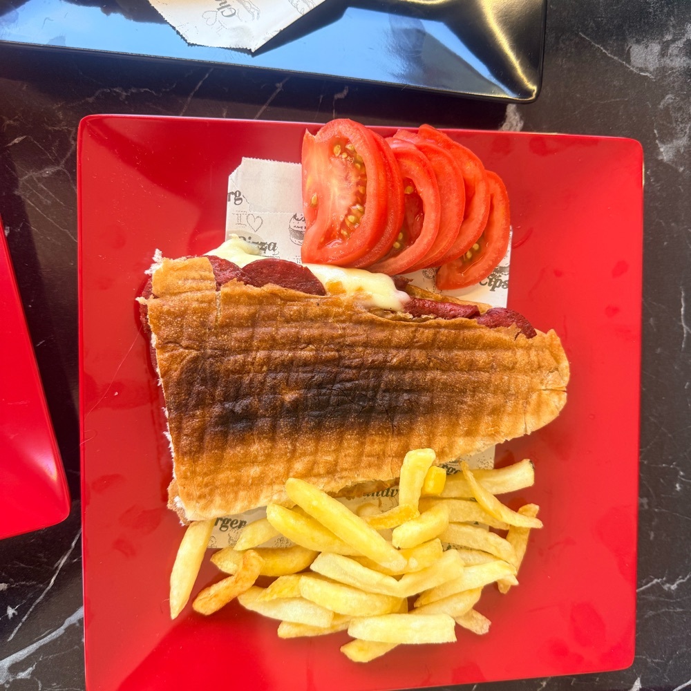 Yarım Ekmek Karışık Tost