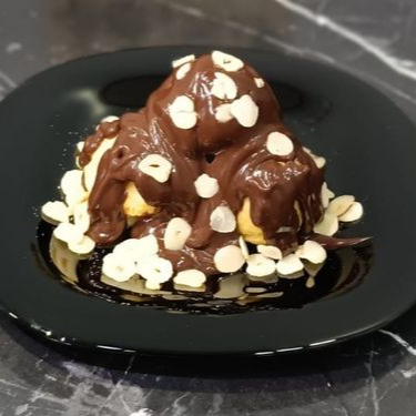 Dökme Profiterol Fındıklı