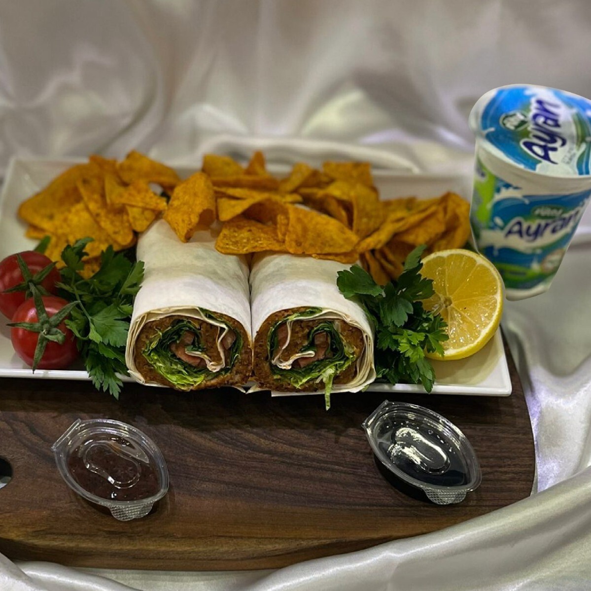 Zirve Çiğ Köfte Dürüm (Doritoslu) &1 Ad 175ml Ayran İle