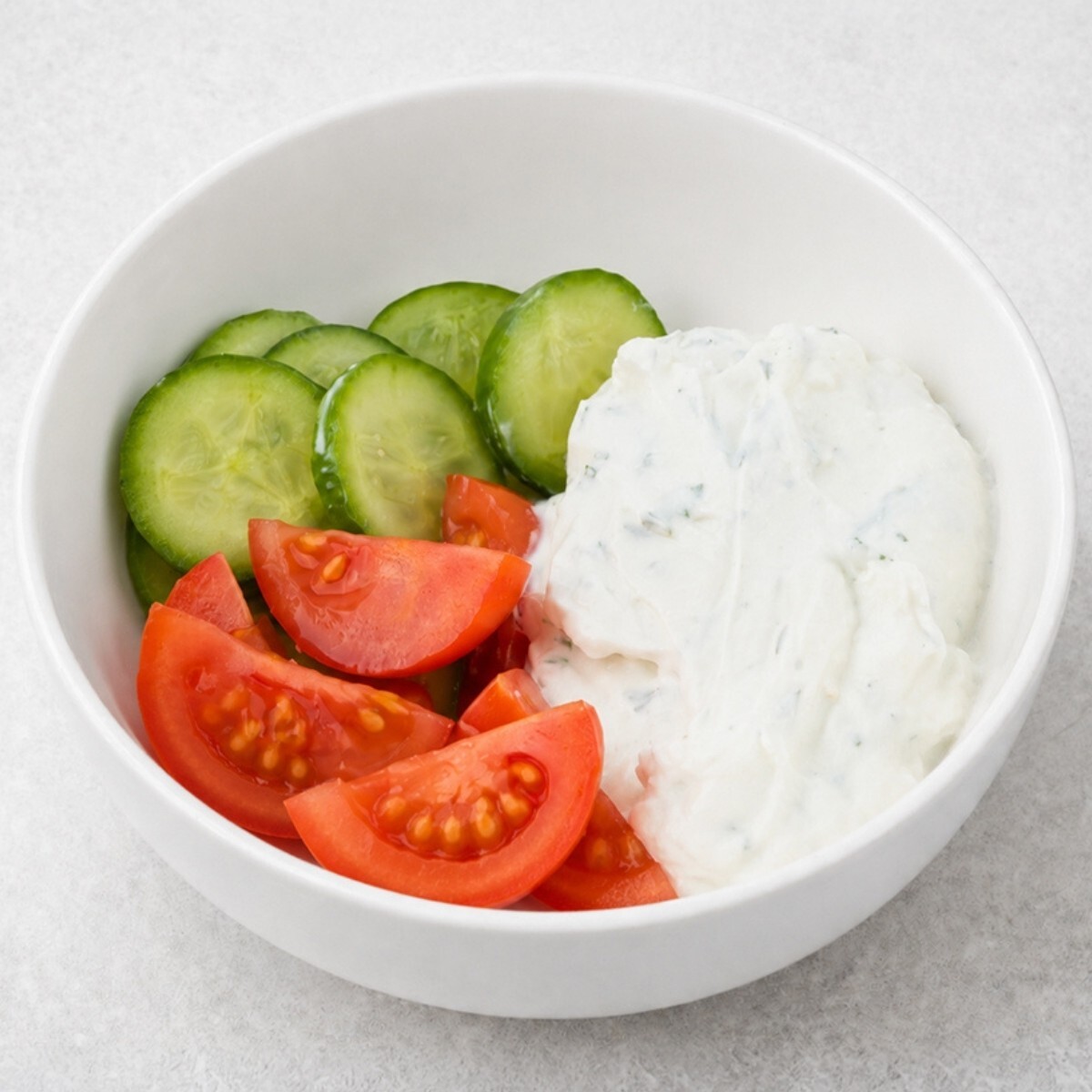 Yoğurtlu Fresh Salata