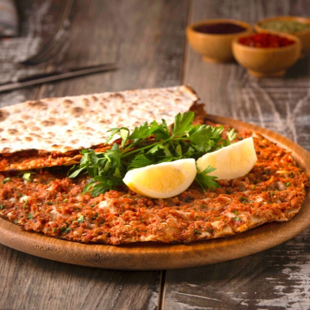 5 Lahmacun - 2 Adet 300 ml Ayran