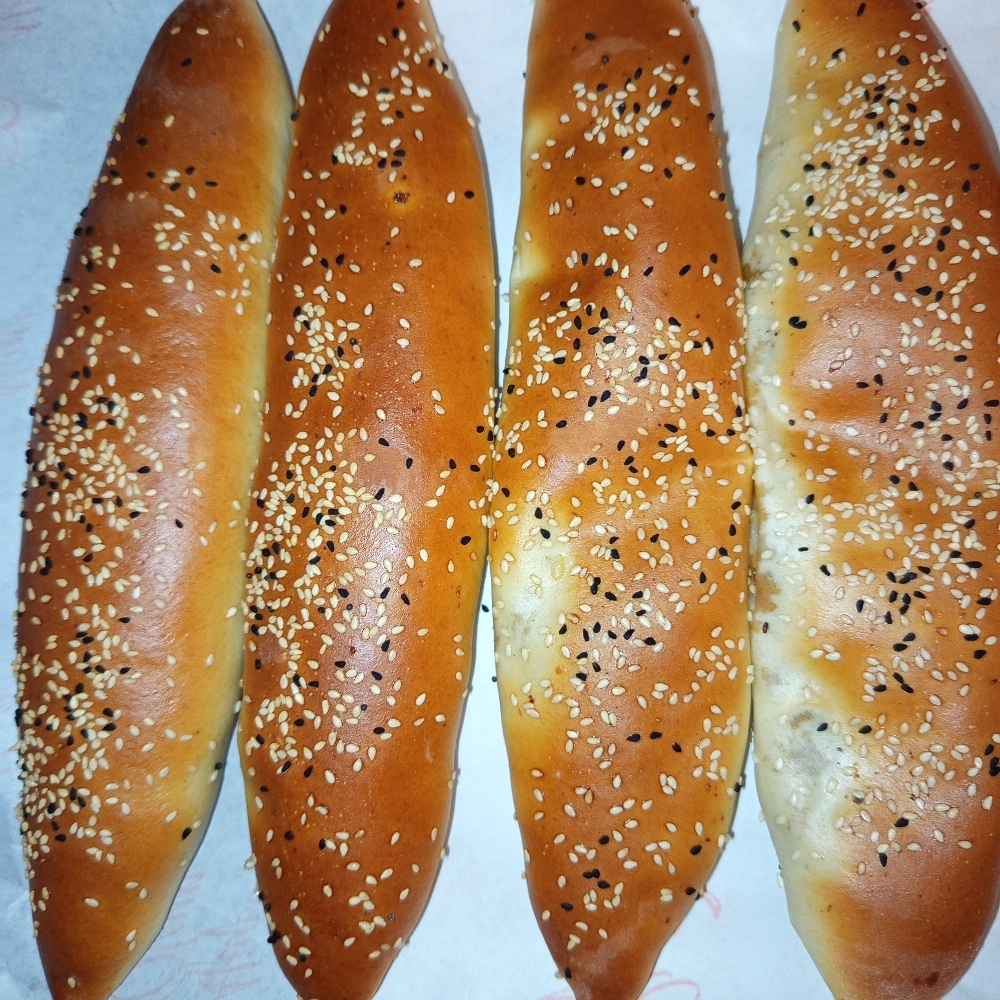 Baharatlı Kıymalı Sarımsaklı Pide