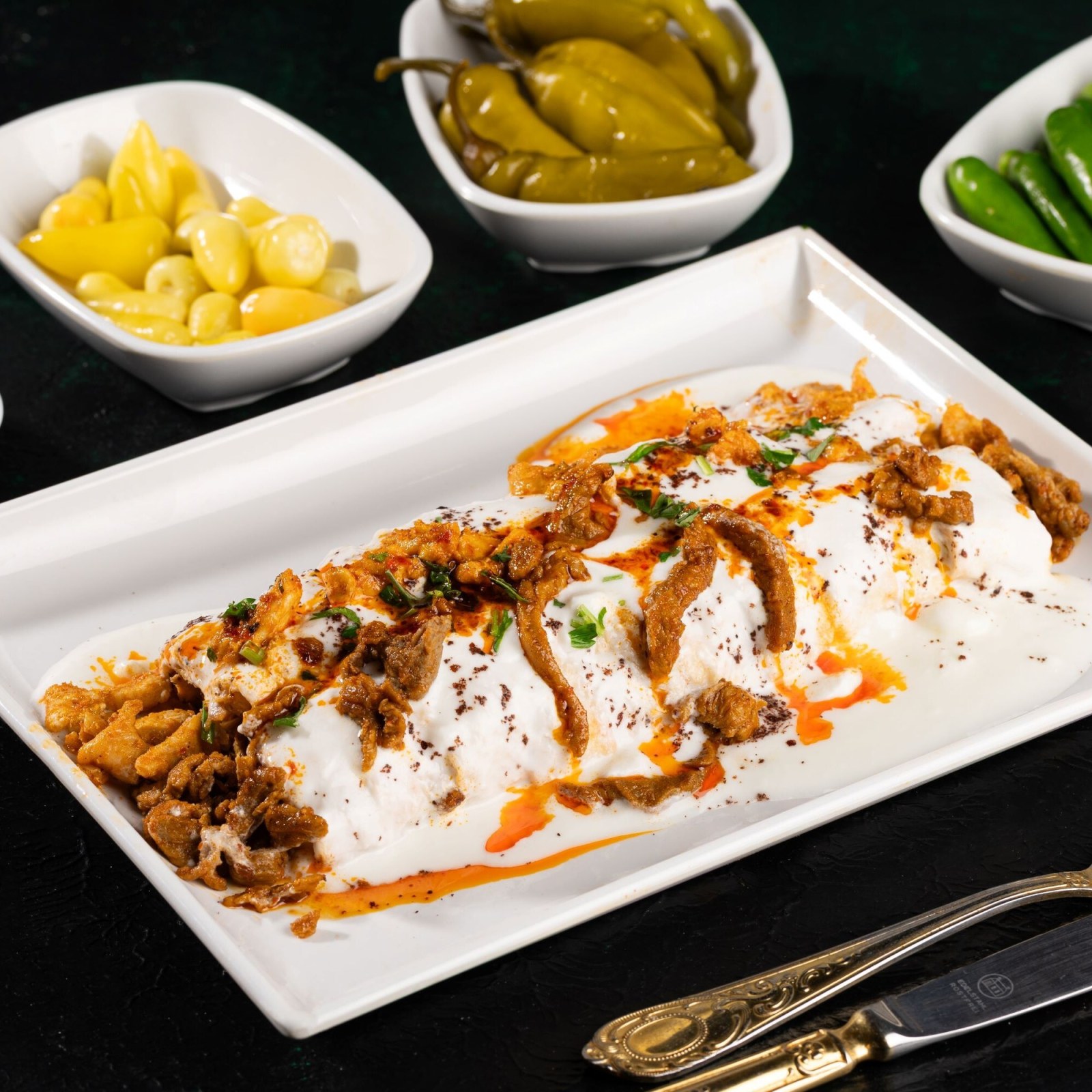 Ortaya Karışık Yoğurtlu Tantuni