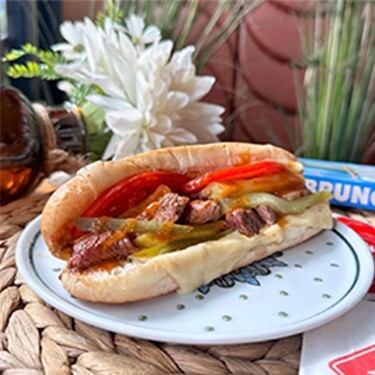 Biftek Kaşarlı Sandviç