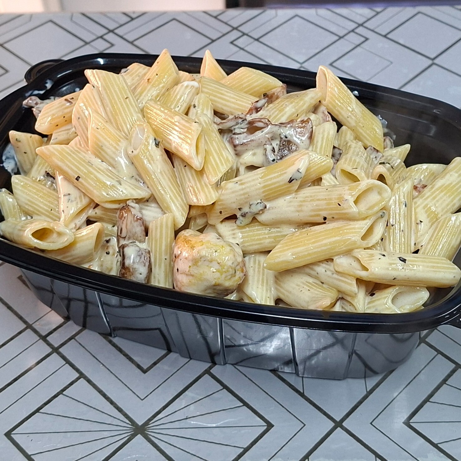 Mantarlı Tavuklu Makarna