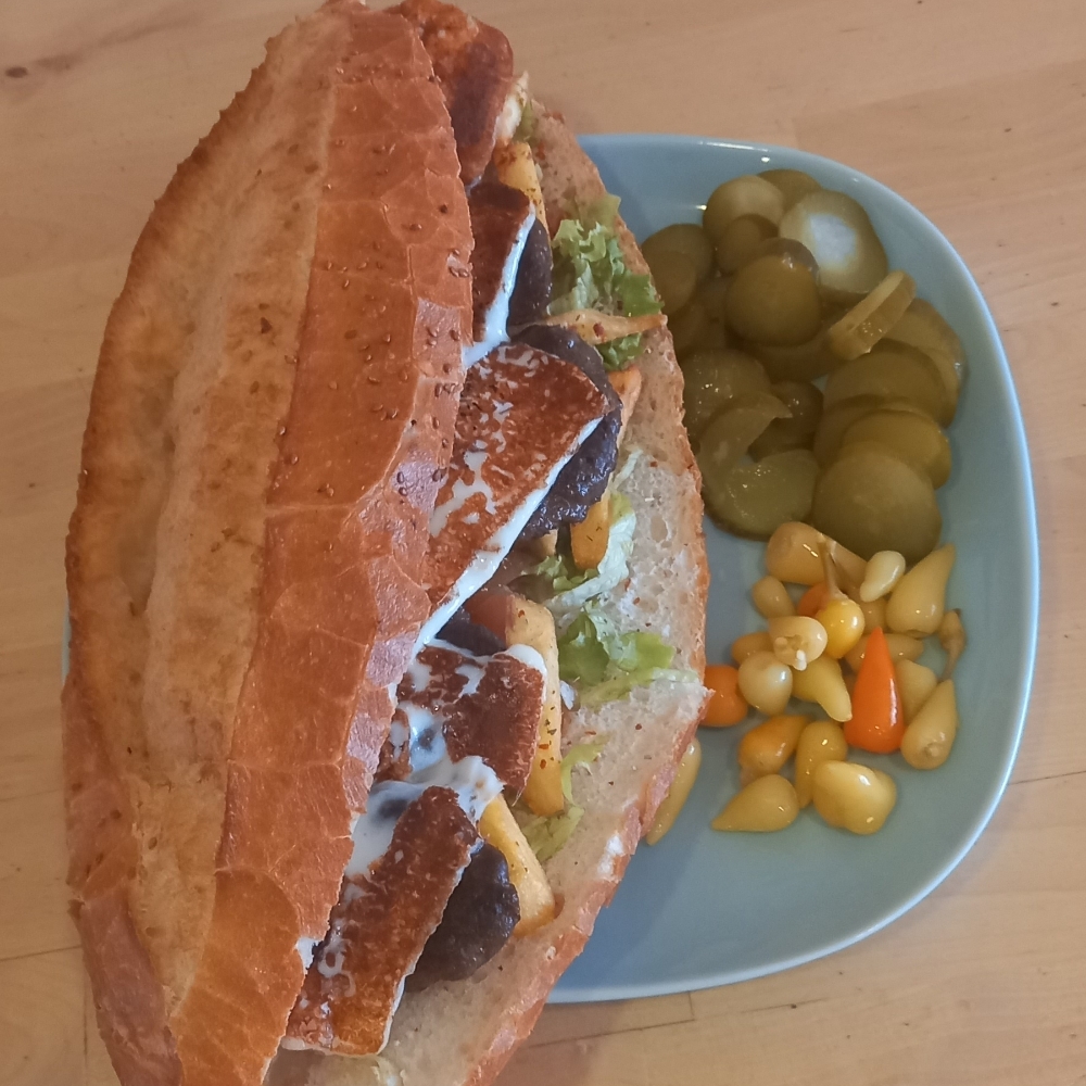 Tam Ekmek Kızarmış Kaşarlı Izgara Köfte