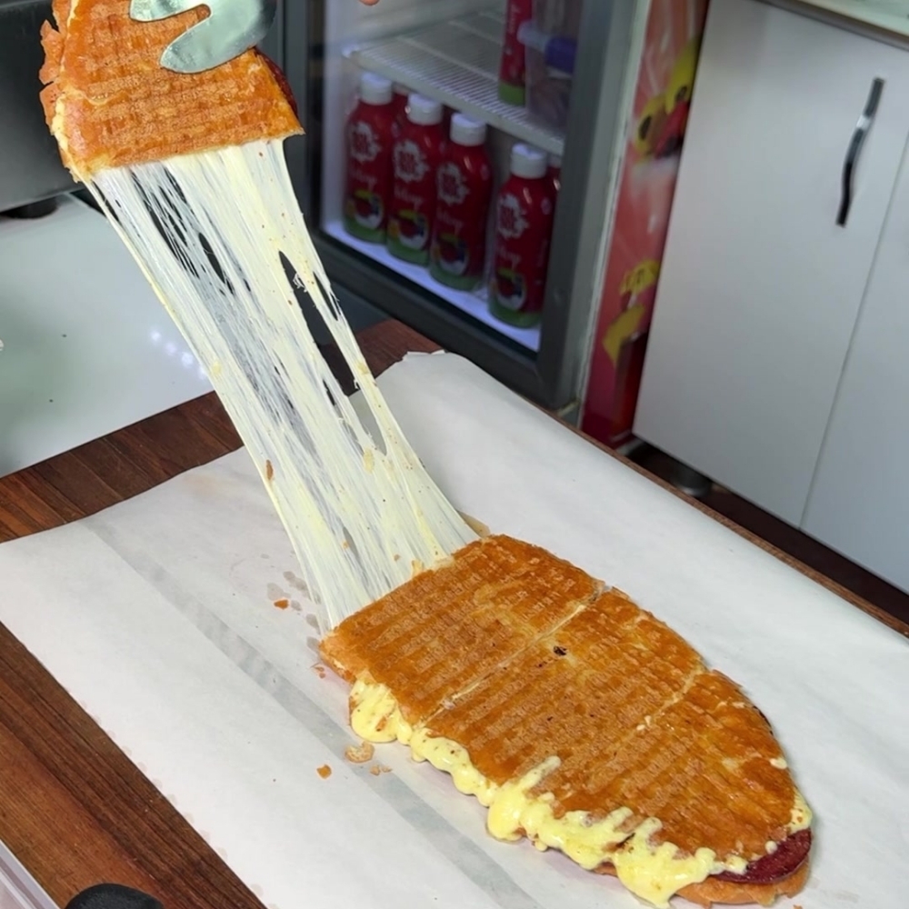 Çift Kaşarlı Karışık Tost (Sanayi Usulü)