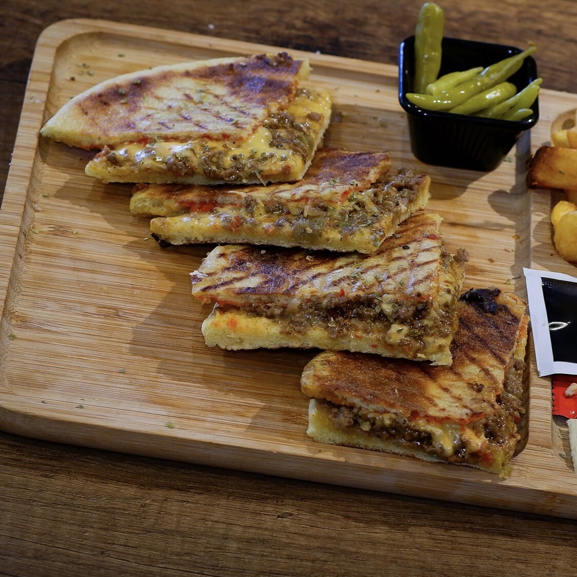 Ye Bi Kıymalı Tost