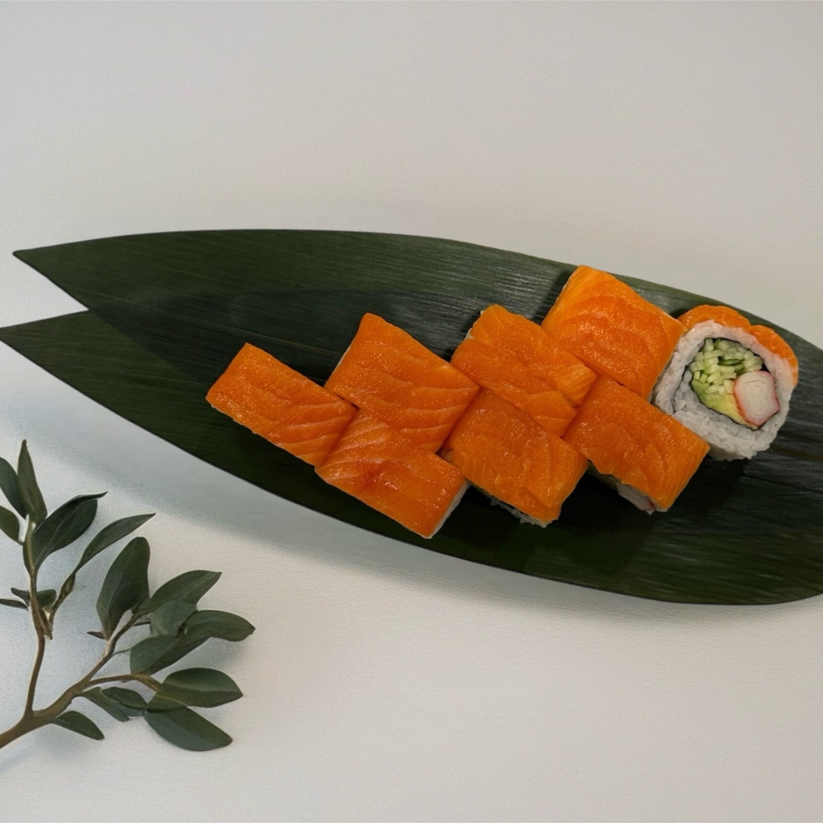 Canadian Roll (8 pcs.)