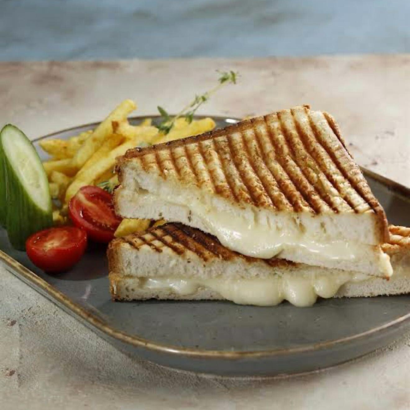 SADE KAŞARLI TOST
