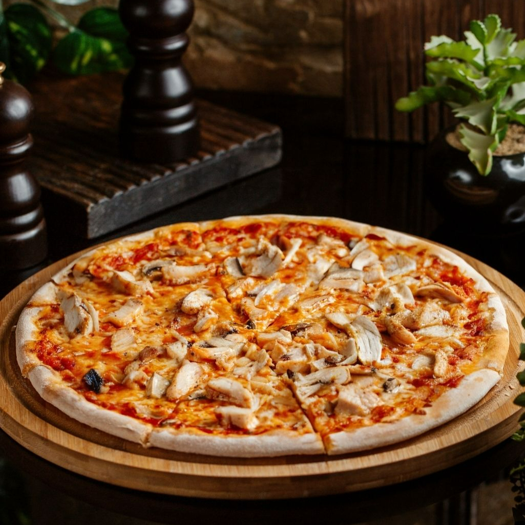Tavuk Sezar Pizza