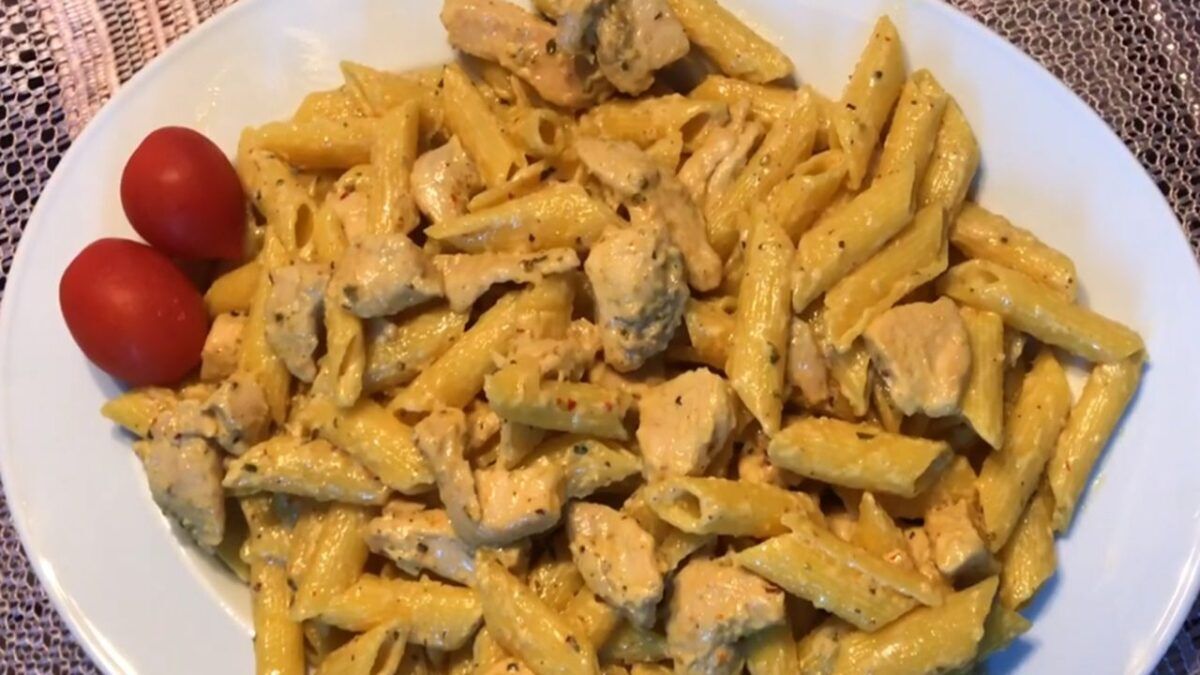 Soya Soslu tavuklu penne Makarna