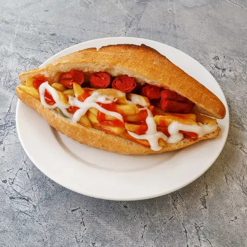 Tam Ekmek Arası Sosisli Patso Sandviç