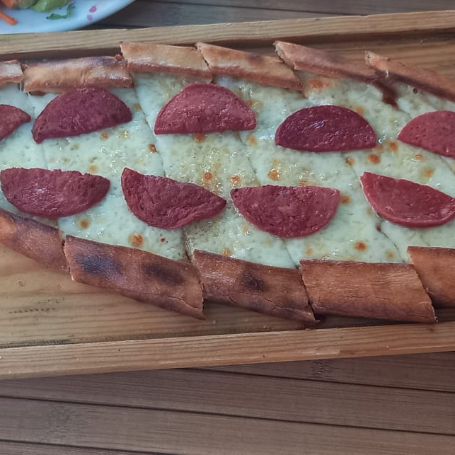 Sucuklu Kaşarlı Pide (35 cm.)
