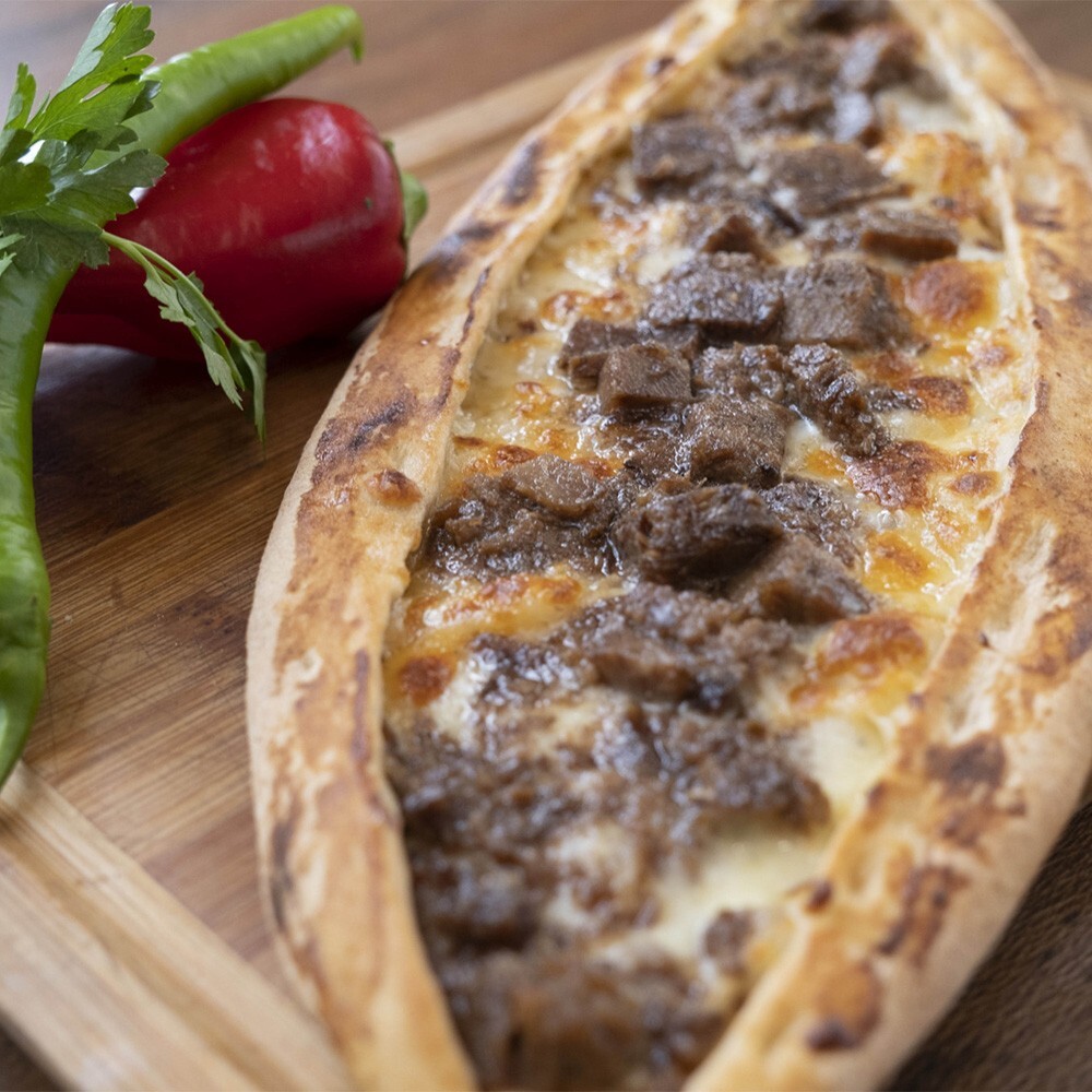 Kavurmalı Pide