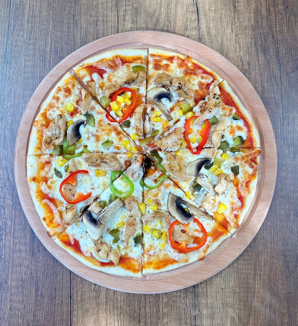 Tavuklu Pizza