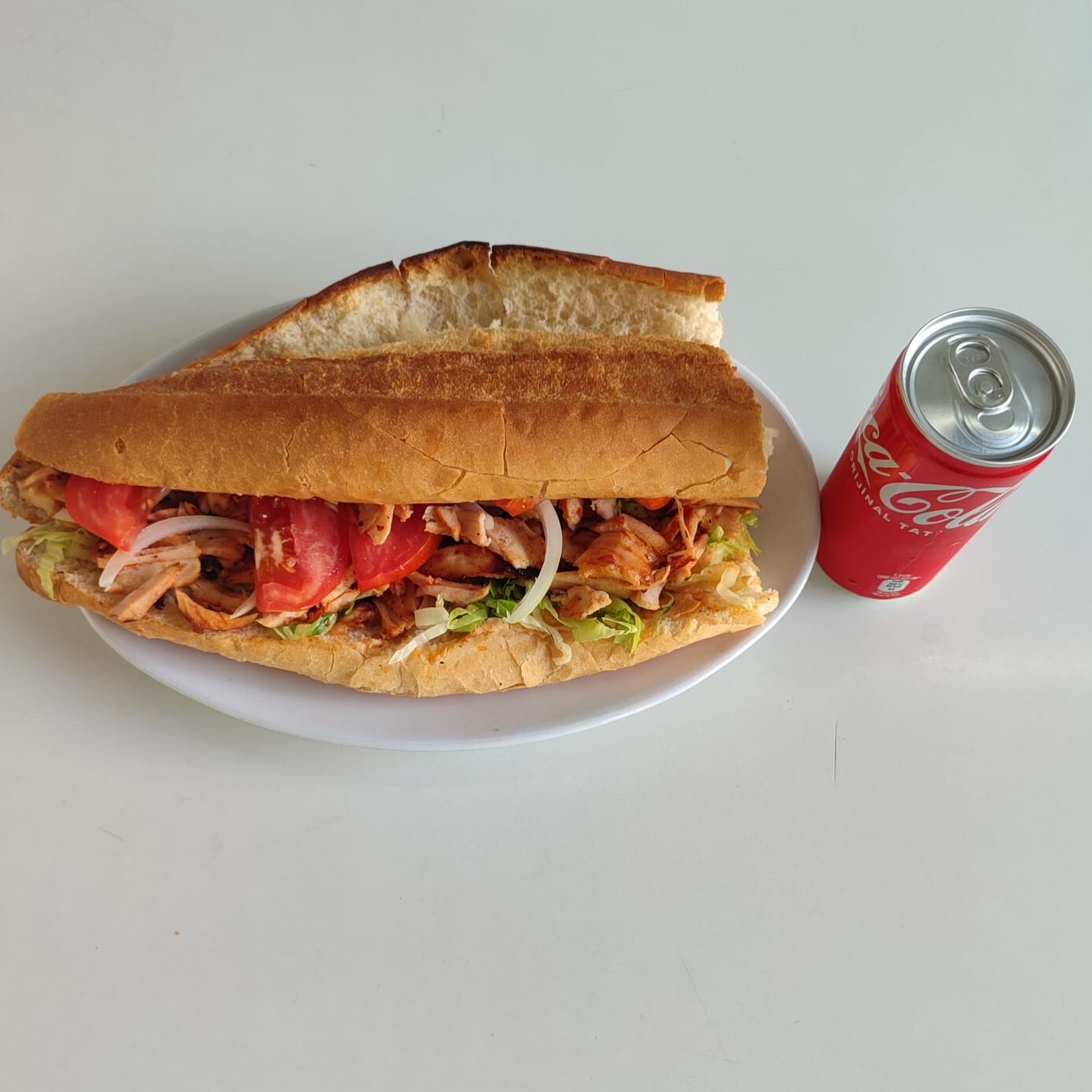 Üç Çeyrek Ekmek Arası Tavuk Döner & Cola