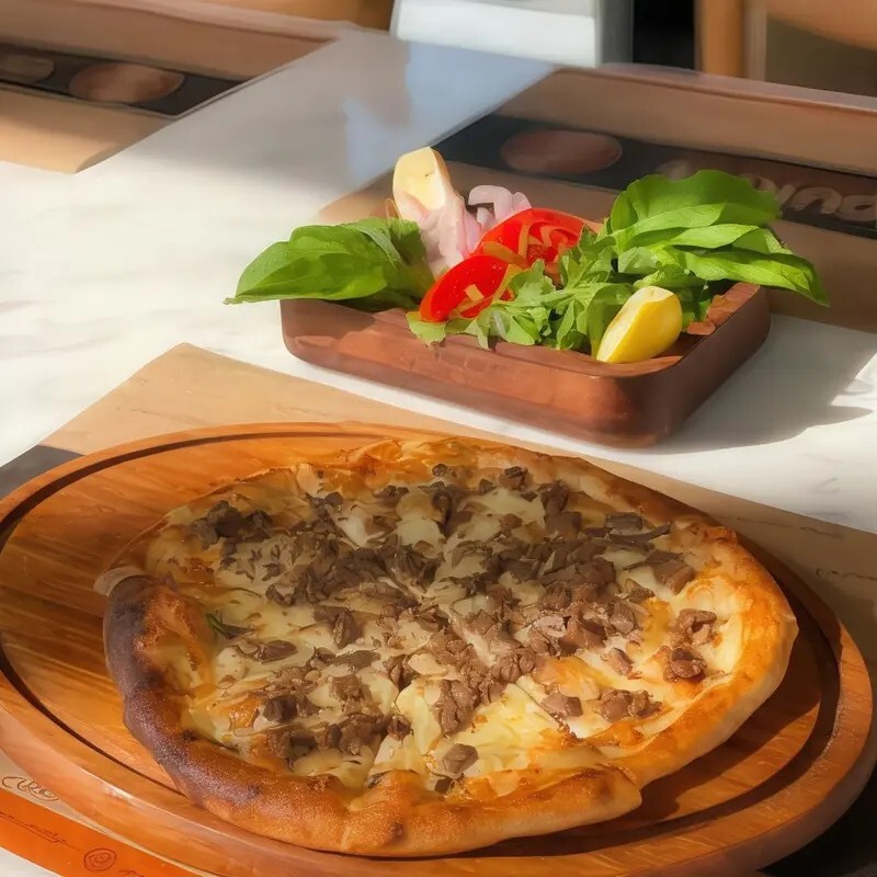 Kavurmalı Kolot Peynirli Pide Yuvarlak