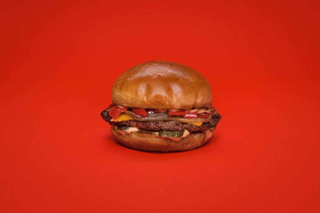 Chili Burger +Spicy Curly Fries +Coca Cola 330 ml