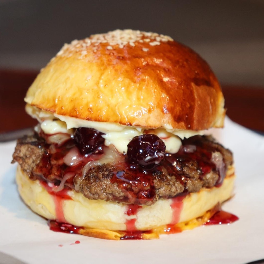 Reni Burger (Vişne)