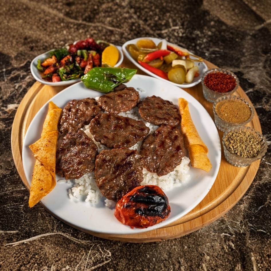 Pilav Üstü Köfte