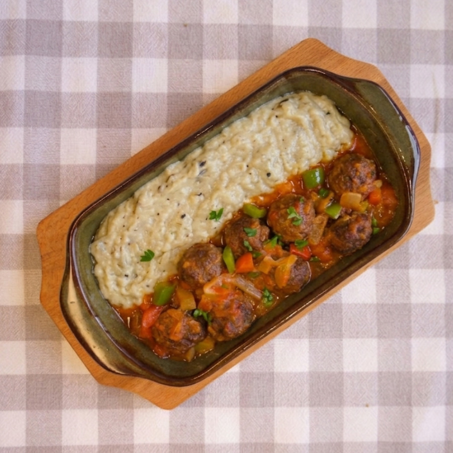 Kiremitte Beğendili Köfte