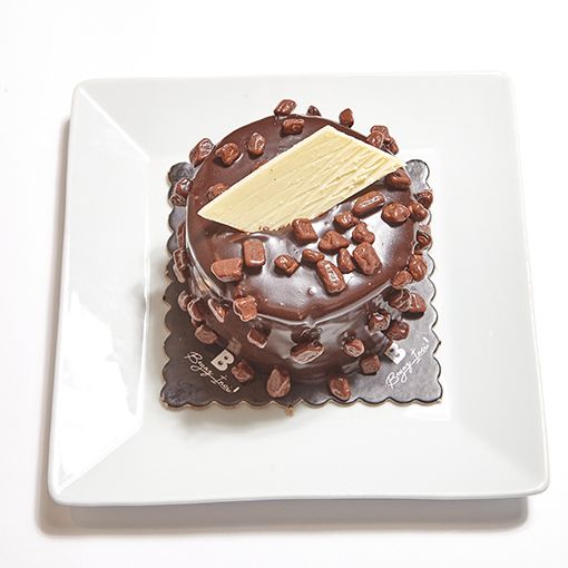 Çikolata Parçacıklı Pasta (Adet)