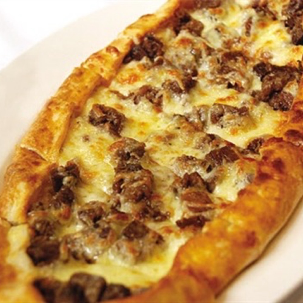 Kavurmalı Yumurtalı Pide
