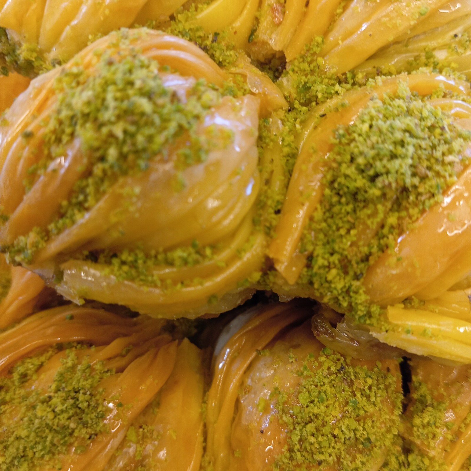 Kaymaklı Fıstıklı Mideye Baklava