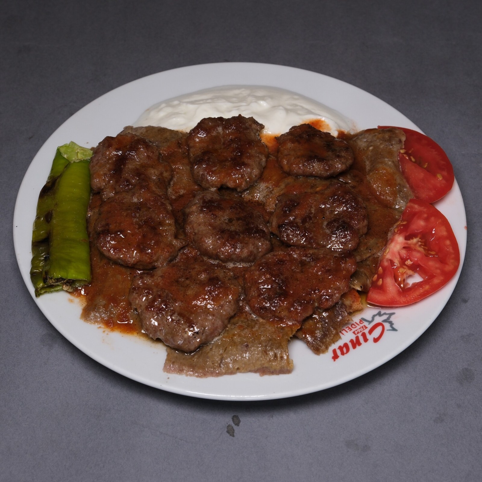 Spesiyal Pideli Köfte