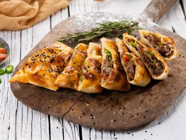 Et Dönerli Pide