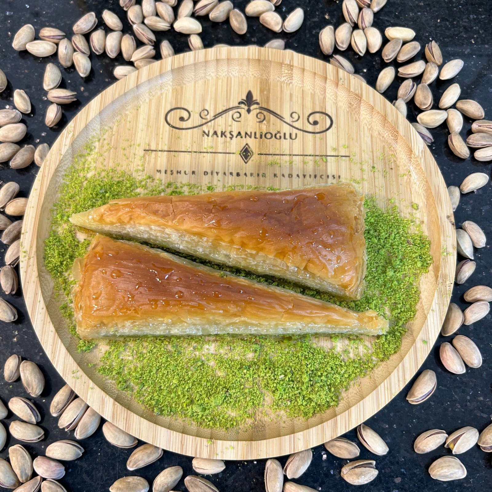 Antep Fıstıklı Havuç Dilim Baklava
