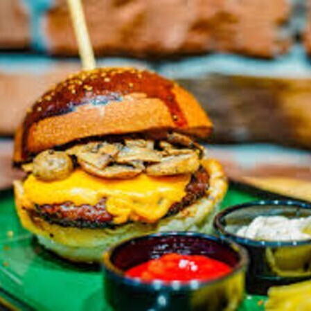 MUSHROM BURGER + PARMAKPATATES + SOĞAN HALKASI