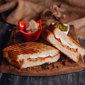 Köy Peynirli Tost