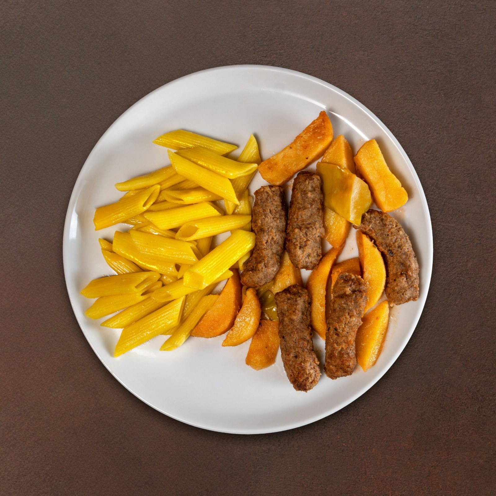 İzmir Köfte & Penne Makarna